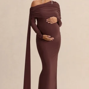 Cyra | Vestido largo marrón con escote bardot y fajín