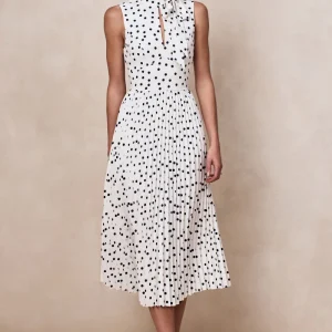 Avalon | Vestido Midi Blanco con Lunares, Escote Tipo Bufanda y Falda Plisada