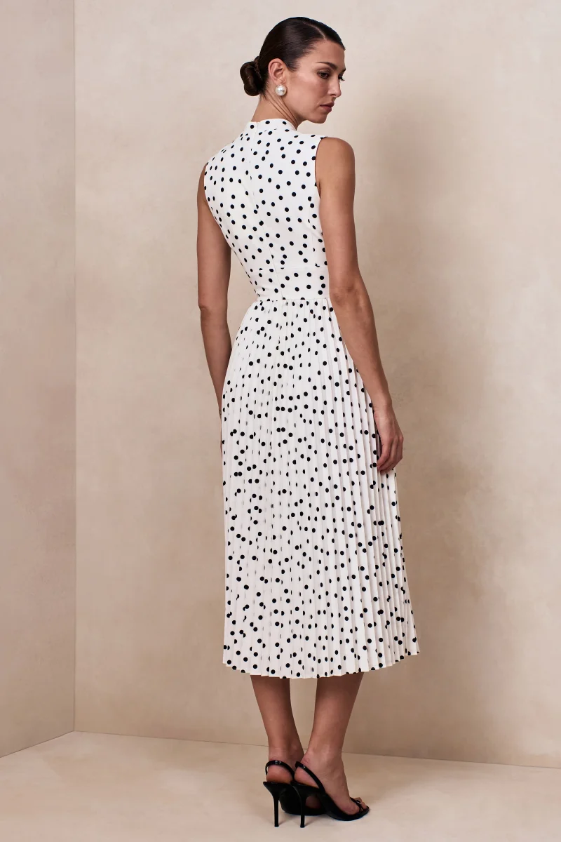 Avalon | Vestido Midi Blanco con Lunares, Escote Tipo Bufanda y Falda Plisada - Imagen 3