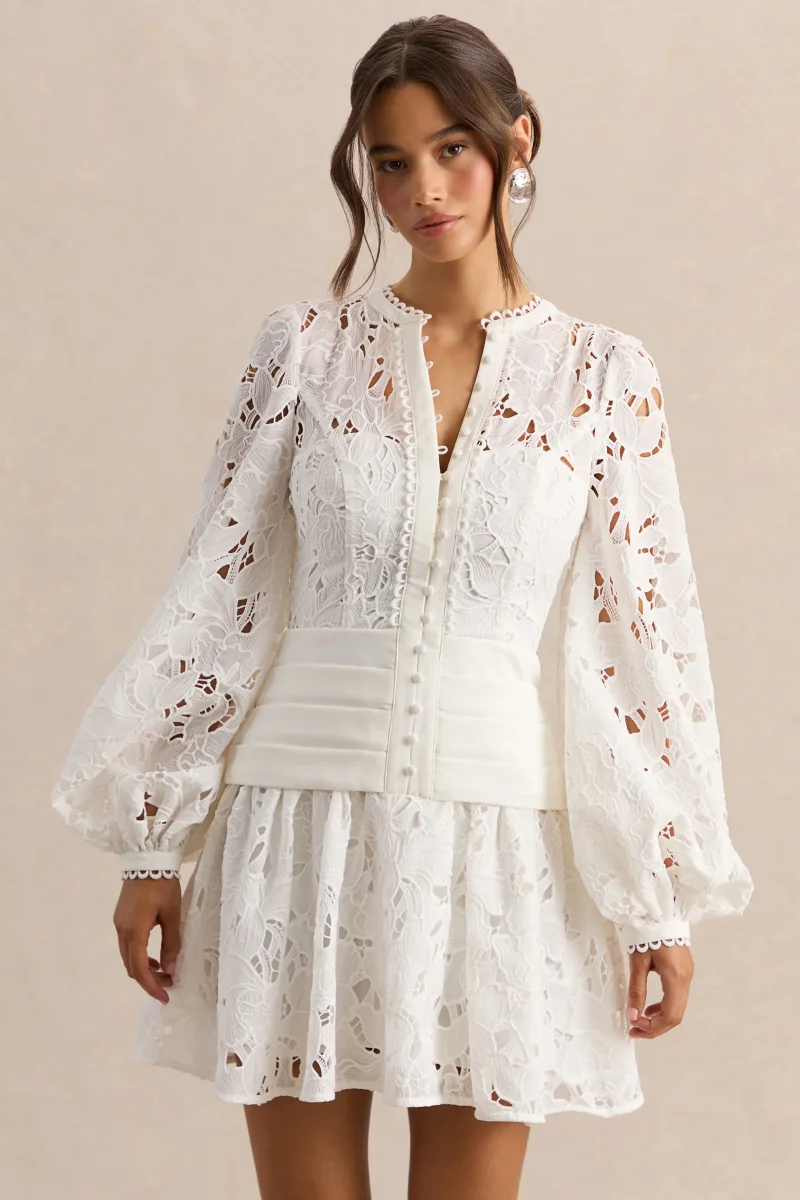 Helena | Vestido Corto Blanco De Cuello Redondo Con Manga Abullonada Y Falda Plisada - Imagen 6