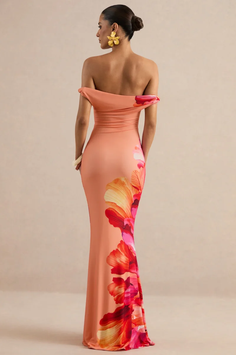 Katia | Vestido Largo Rosa Intenso De Estampado Floral Con Escote Bardot Trenzado - Imagen 3