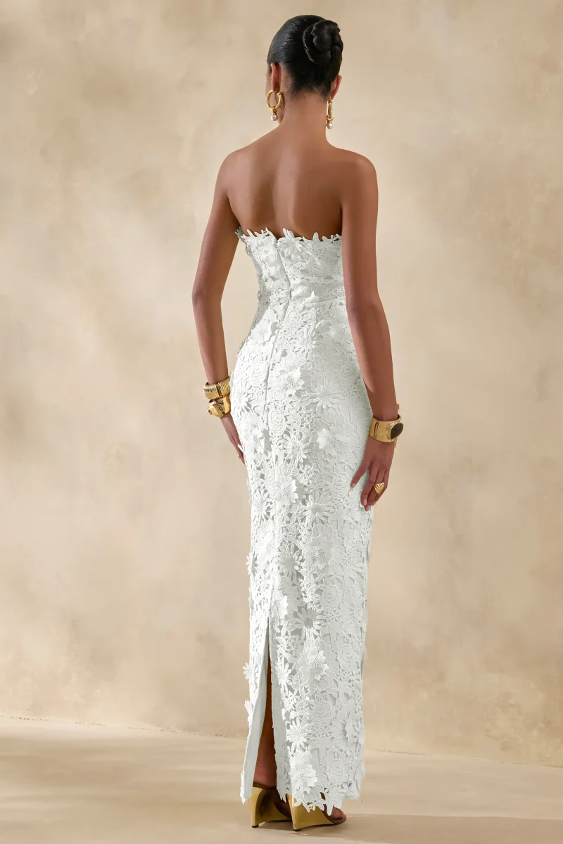 Gracie | Vestido Maxi Blanco De Encaje Con Escote Bandeau - Imagen 3
