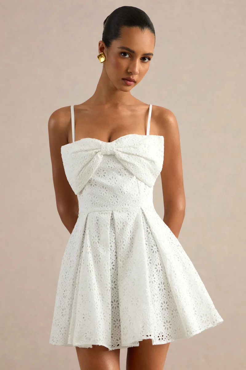 Elina | Vestido Corto Blanco de Escote Cuadrado con Detalle de Lazo - Imagen 4