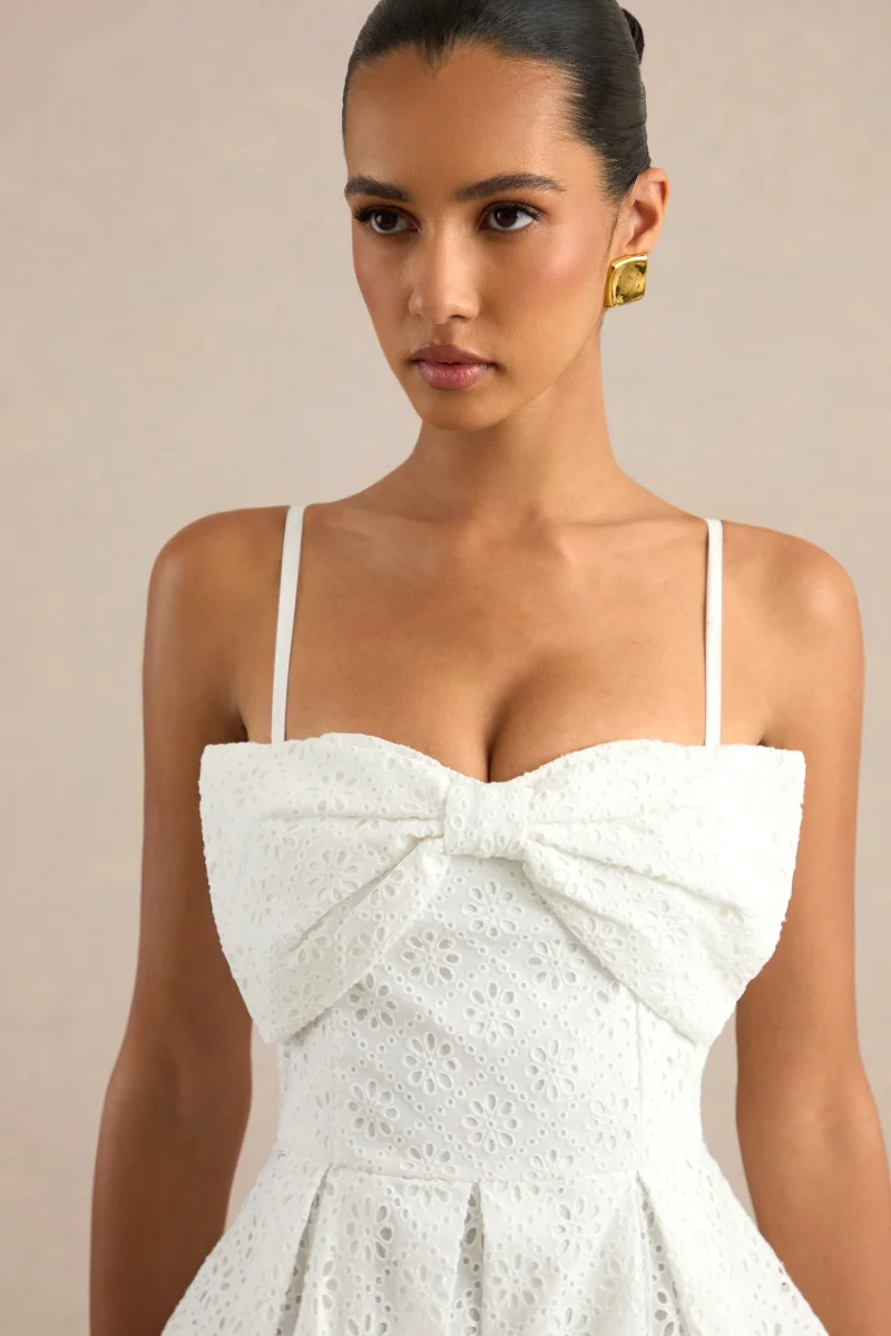 Elina | Vestido Corto Blanco de Escote Cuadrado con Detalle de Lazo - Imagen 5