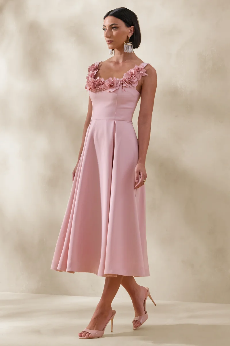 Maelle | Vestido Midi Rosa Con Escote Redondeado Y Detalles De Corsaje - Imagen 5