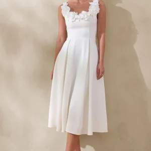 Maelle | Vestido Midi Blanco De Crepé Con Escote Redondo Y Detalle De Corsage