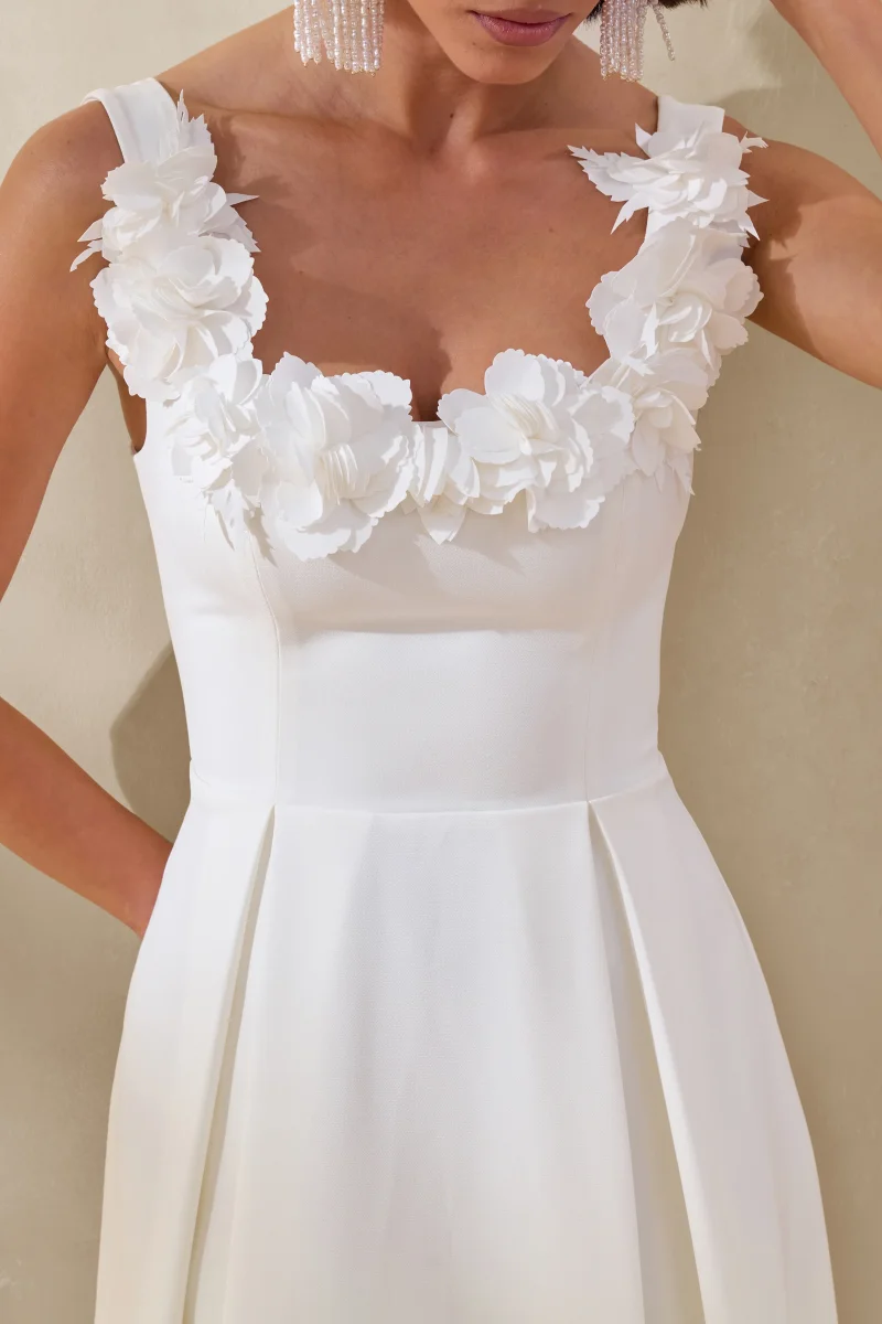 Maelle | Vestido Midi Blanco De Crepé Con Escote Redondo Y Detalle De Corsage - Imagen 4