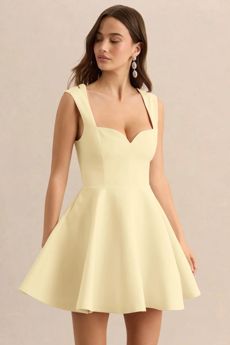 Katya | Vestido Corto Skater Color Limón con Escote Corazón - Imagen 5