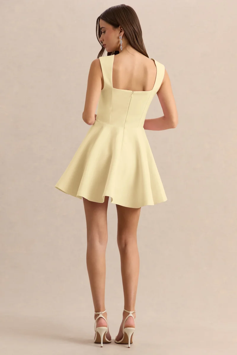 Katya | Vestido Corto Skater Color Limón con Escote Corazón - Imagen 3
