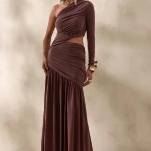 Kinsley | Vestido Largo marrón con escote asimétrico y detalle de abertura