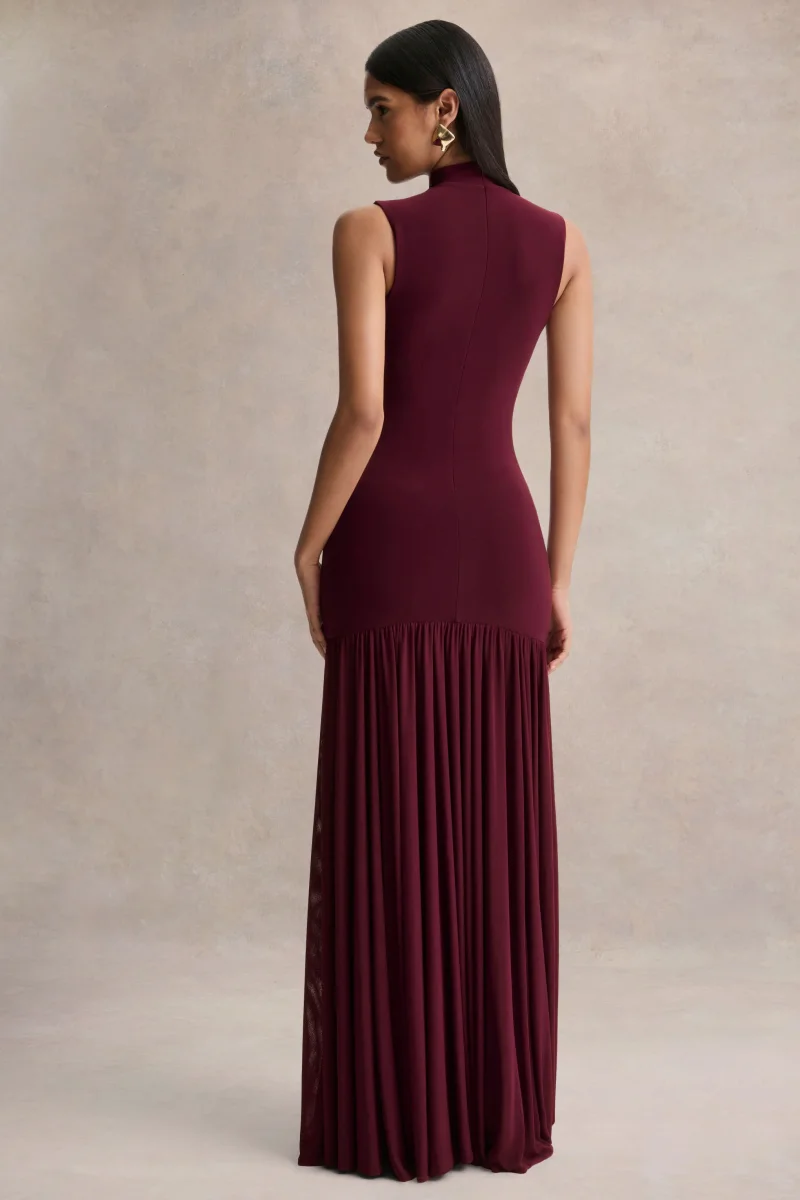 Gigi | Vestido Largo Burdeos de Cuello Alto, Cintura Caída y Falda Transparente - Imagen 3