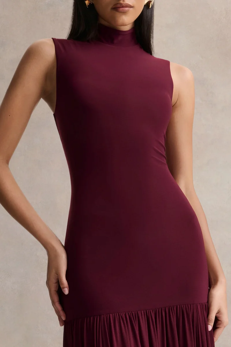 Gigi | Vestido Largo Burdeos de Cuello Alto, Cintura Caída y Falda Transparente - Imagen 5