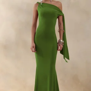 Vista | Vestido largo verde con escote asimétrico y detalle de manga con nudo