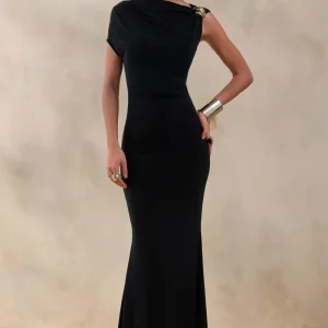 Blaire | Vestido Largo negro con escote asimétrico y detalle dorado