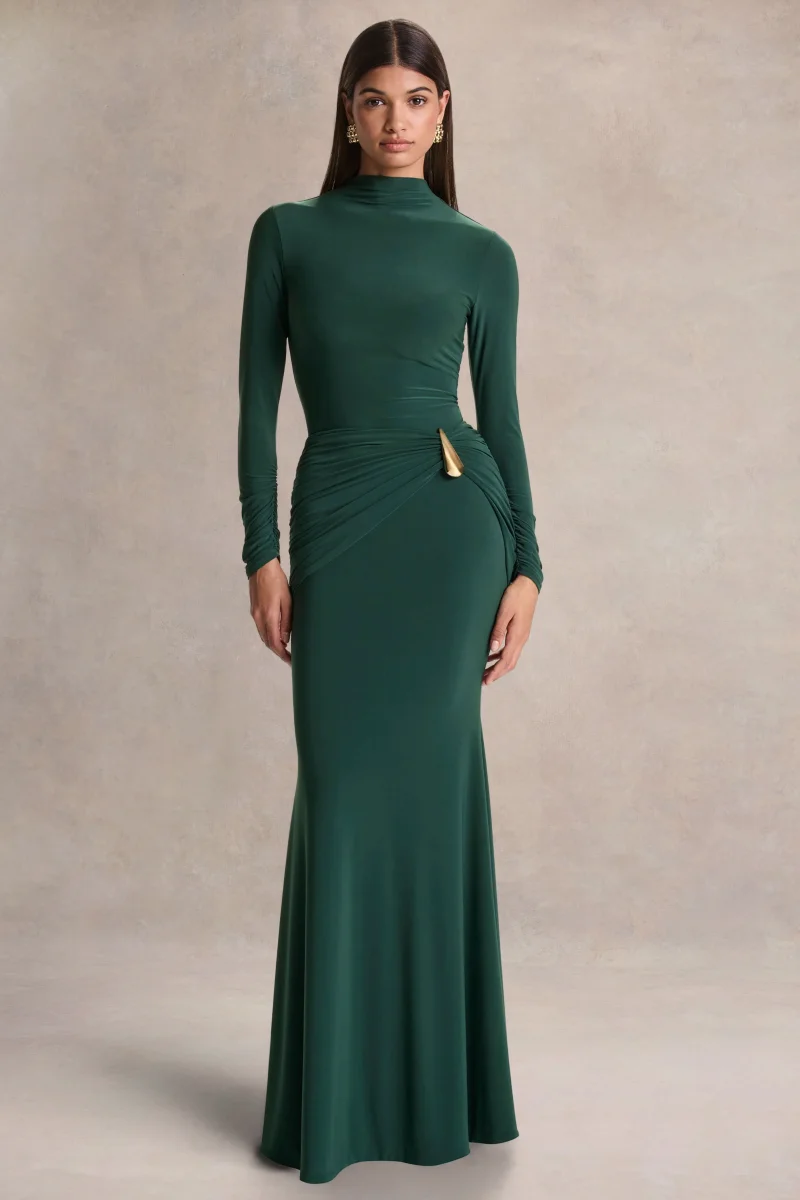 Solarium | Vestido Largo Verde de Manga Larga con Detalle Dorado - Imagen 2