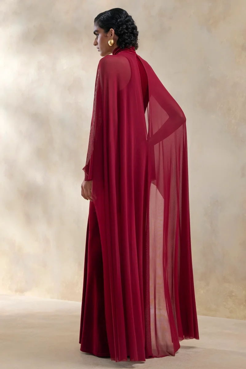 Adoring | Vestido largo burdeos de terciopelo con escote alto - Imagen 3