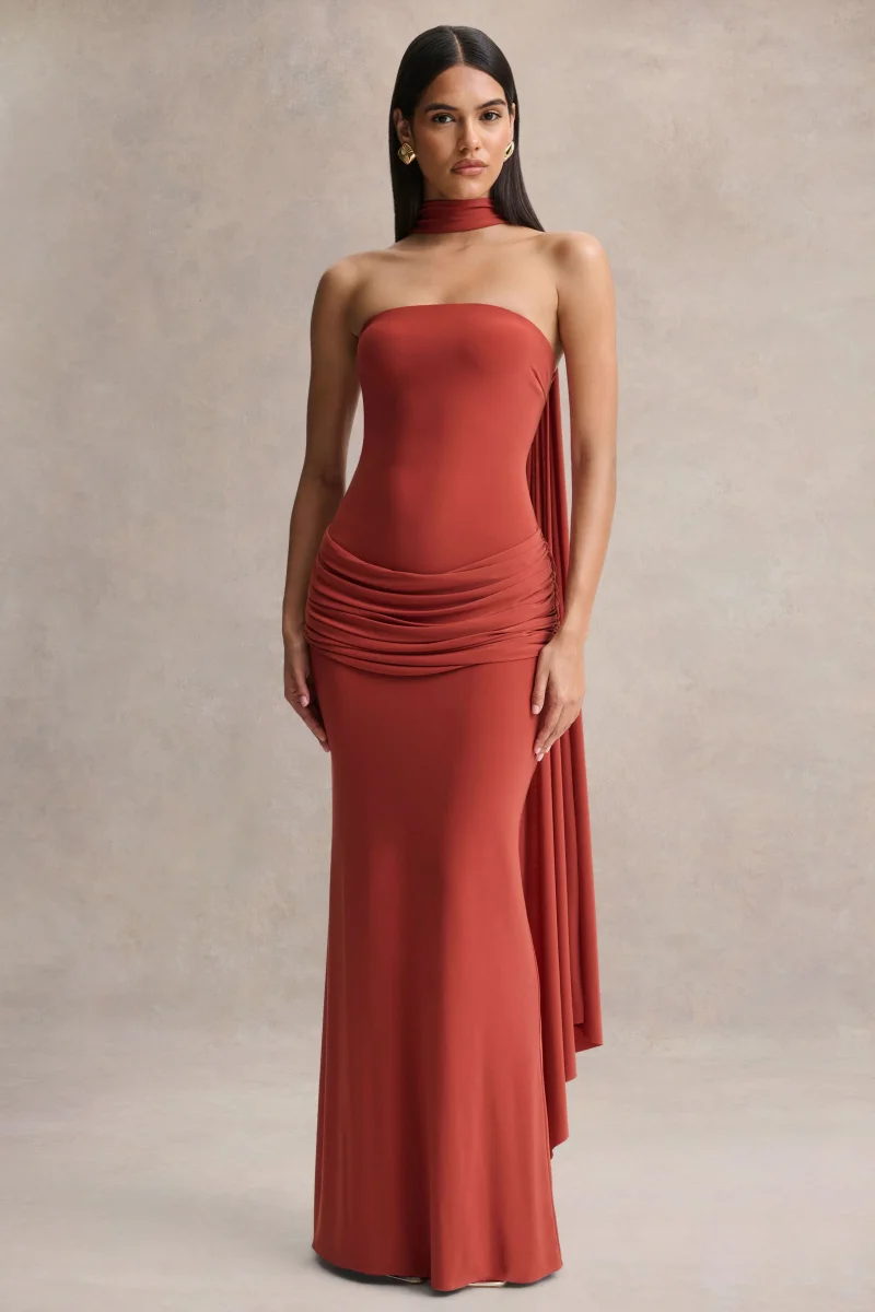 Graciella | Vestido Largo bandeau en tono óxido con detalles drapeados y pañuelo - Imagen 7