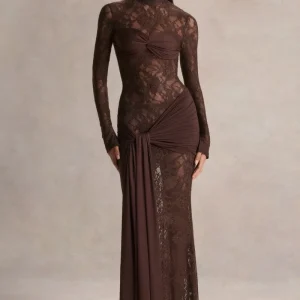 Akira | Vestido Largo de Encaje Marrón con Detalle de Fajín
