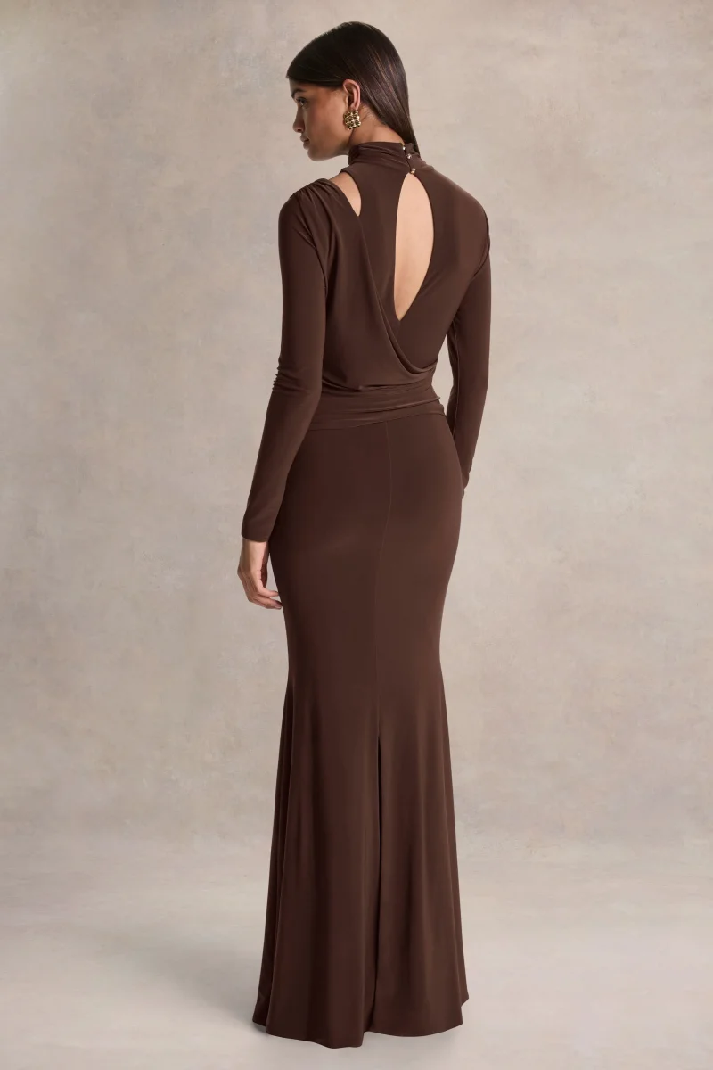 Alastrina | Vestido Largo Marrón con Cuello Alto y Detalle Fruncido - Imagen 3