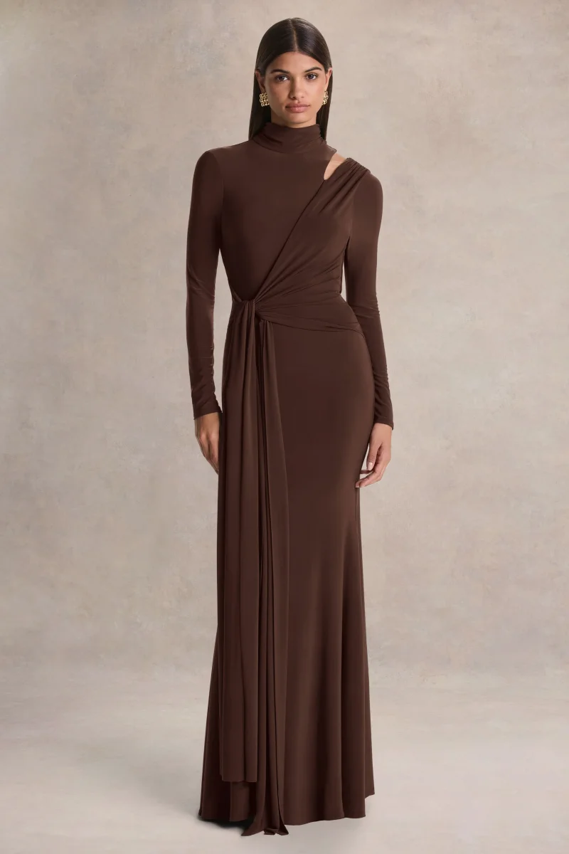 Alastrina | Vestido Largo Marrón con Cuello Alto y Detalle Fruncido - Imagen 6