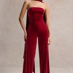 Arcane | Mono de Terciopelo Burdeos con Escote Bandeau y Detalle De Bufanda