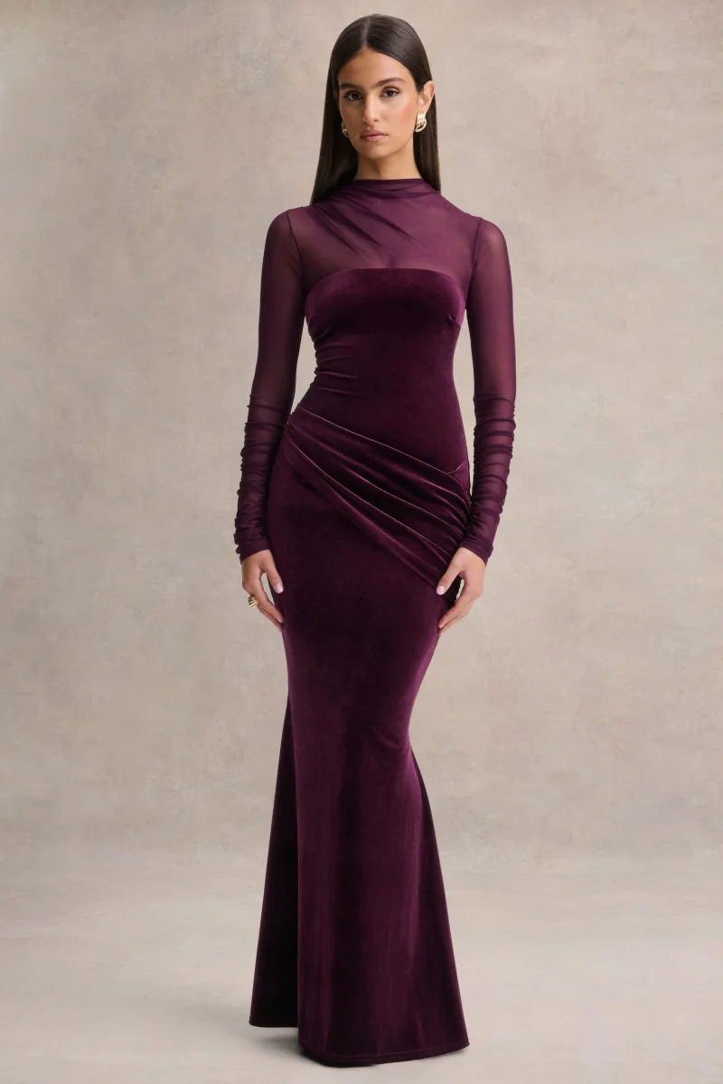 Cambria | Vestido largo de terciopelo ciruela con cuello alto y drapeado