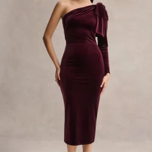 Vespera | Vestido Midi de Terciopelo Burdeos con Escote Asimétrico y Detalle de Lazo