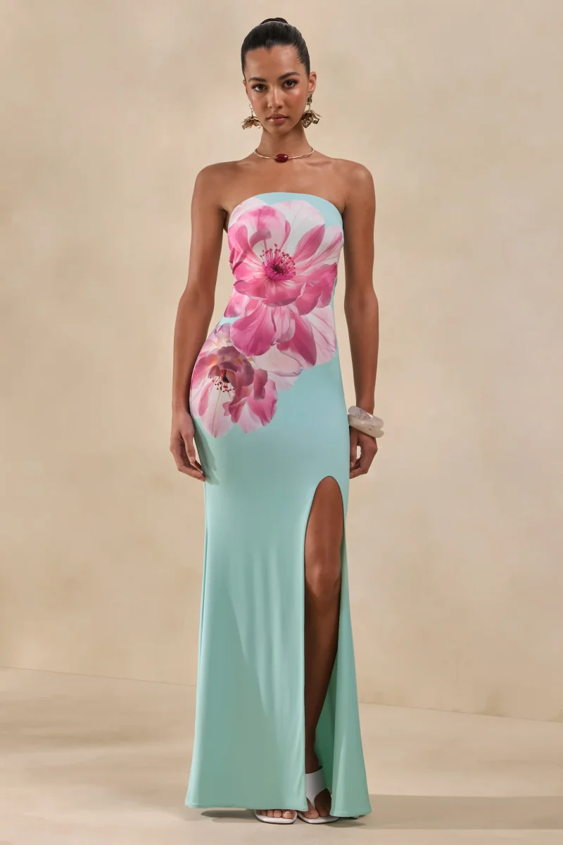 Lumia | Vestido Largo Verde Salvia Con Estampado Floral Posicional Rosa Y Escote Bandeau - Imagen 7