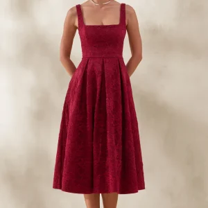 Ashmara | Vestido Midi de Encaje Color Burdeos con Cuello Cuadrado
