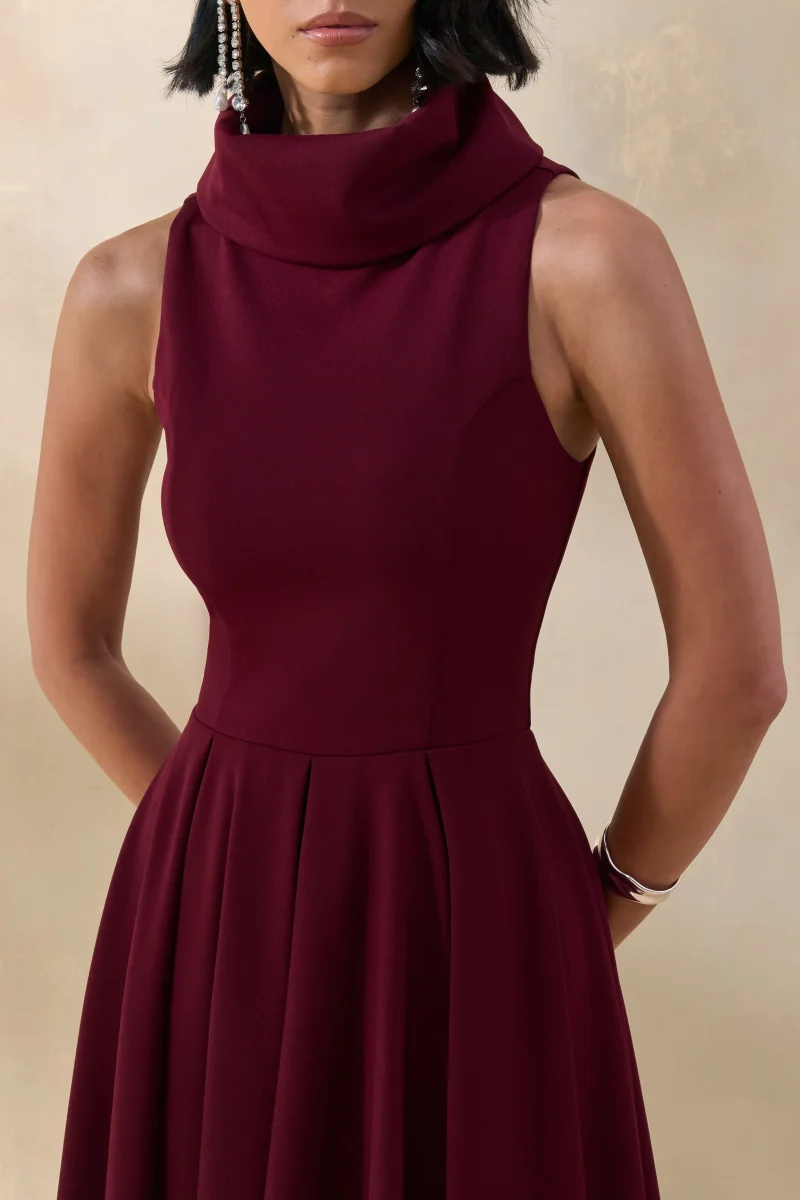 Exclusivity | Vestido Midi Burdeos de Cuello Alto - Imagen 4