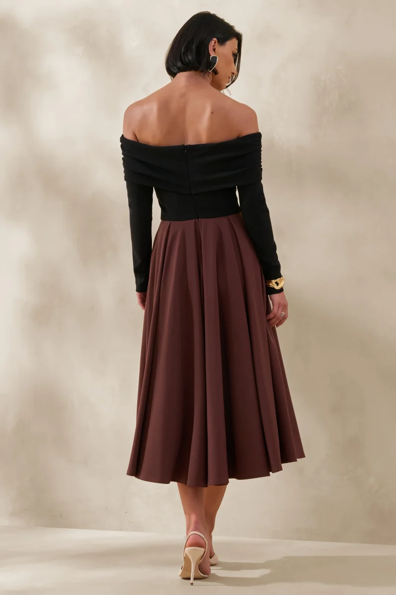 Frederica | Vestido Midi Negro y Marrón con Escote Bardot - Imagen 3