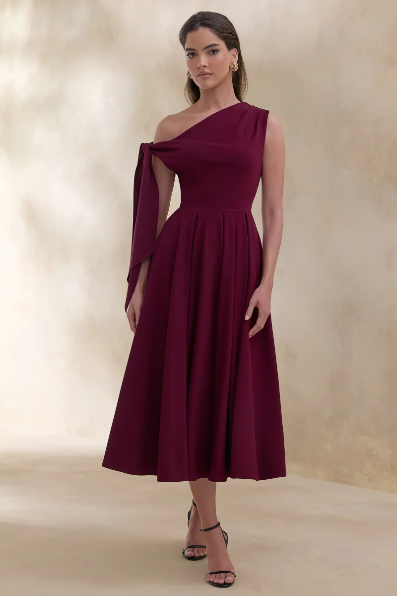 Daring | Vestido midi burdeos con escote asimétrico y detalle de nudo - Imagen 5