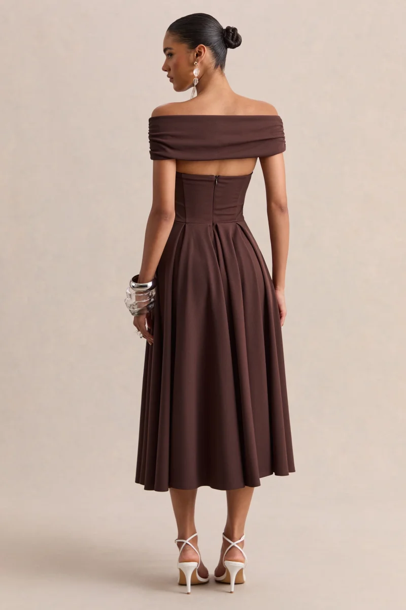 Mavina | Vestido midi marrón de cuello ancho - Imagen 3