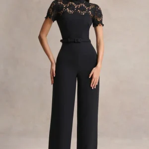 Orlina | Mono negro de cuello alto con detalles de encaje