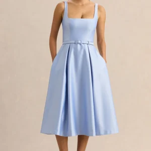 Crystaline | Vestido Midi Azul celeste de Satén con Escote Cuadrado