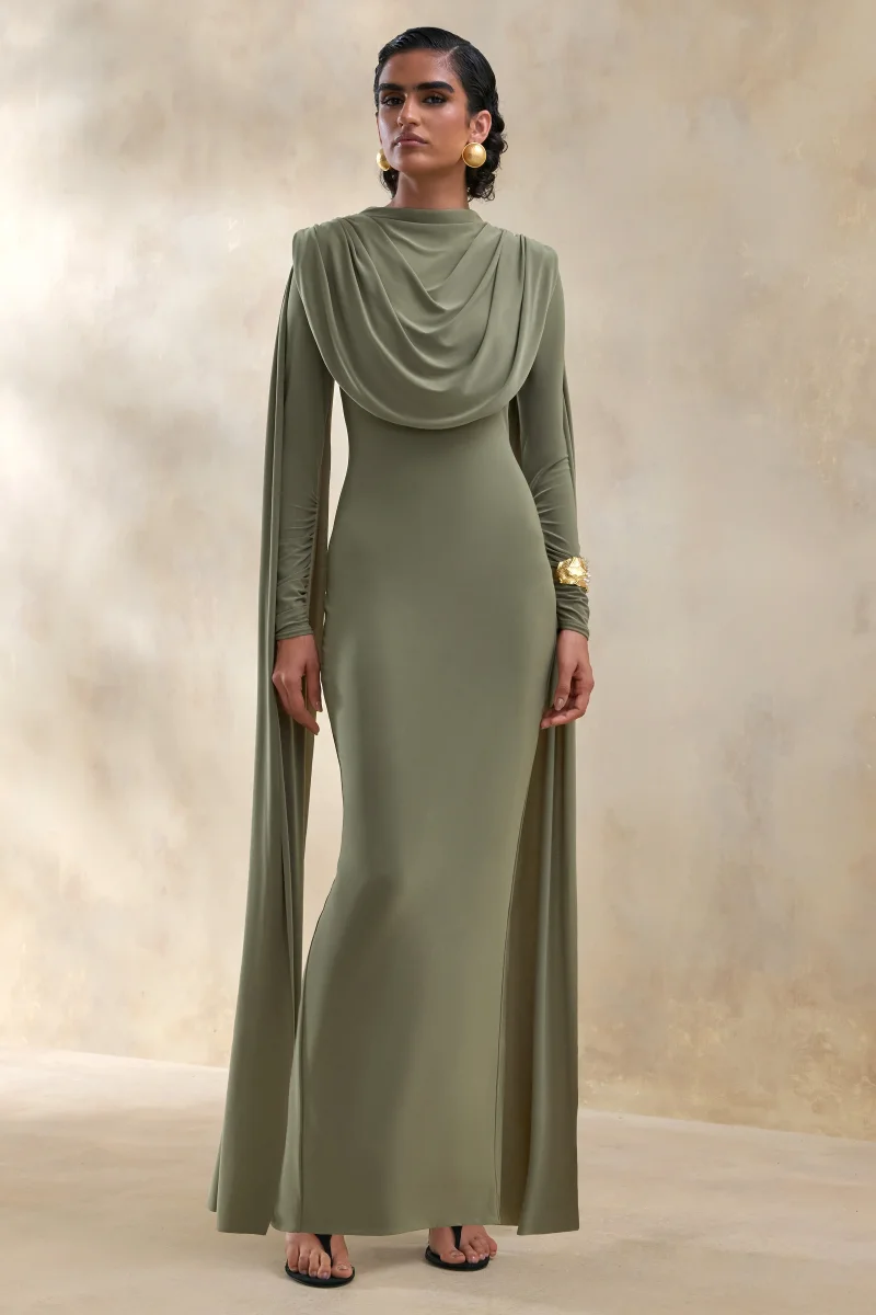 Lysoria | Vestido Largo oliva de cuello alto con detalles drapeados y mangas tipo capa - Imagen 6