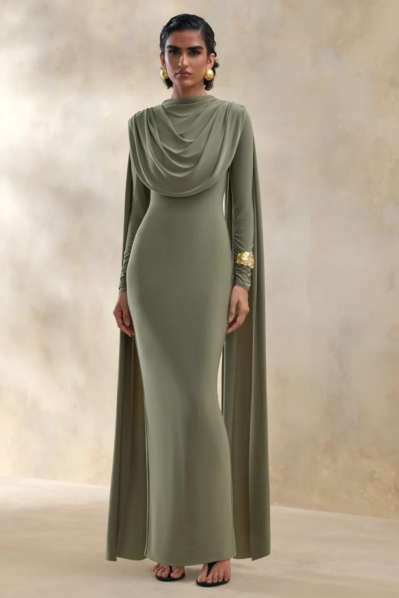 Lysoria | Vestido Largo oliva de cuello alto con detalles drapeados y mangas tipo capa - Imagen 2