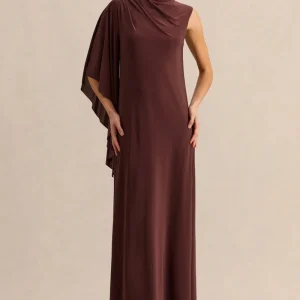 Marosia | Vestido Largo Marrón De Cuello Alto Con Manga Capa