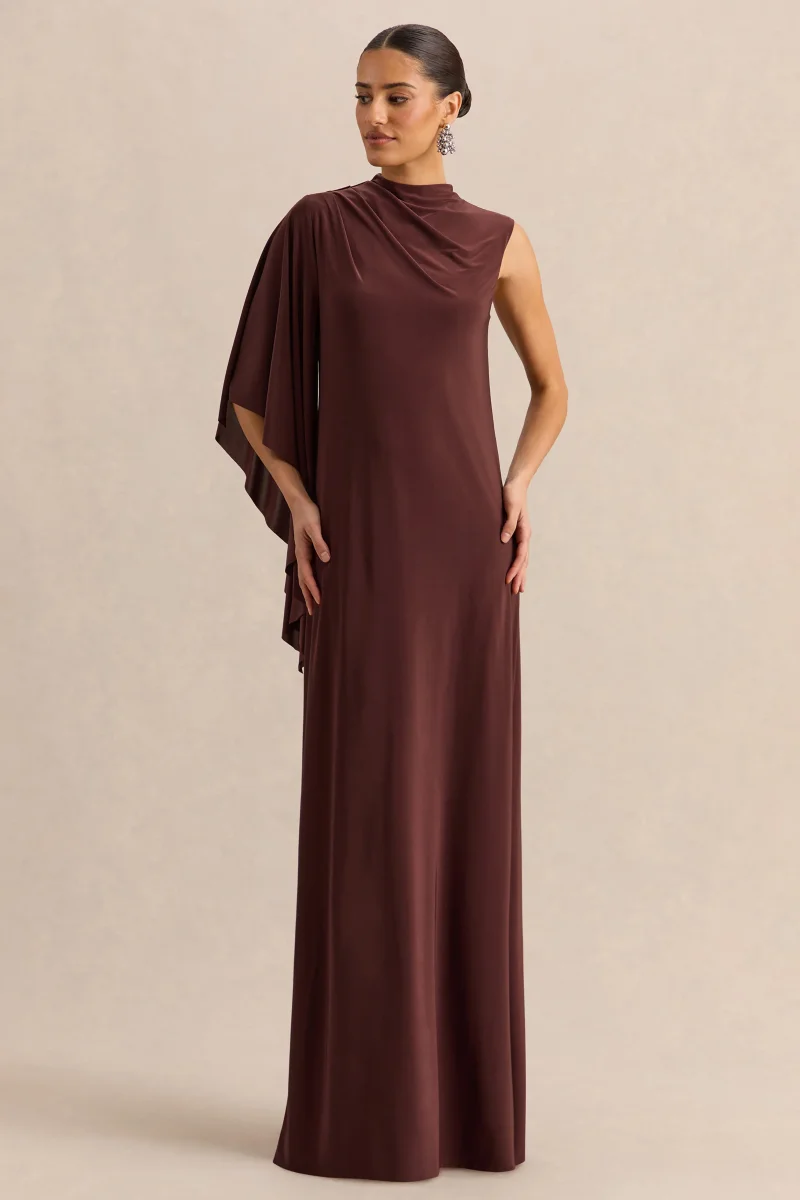 Marosia | Vestido Largo Marrón De Cuello Alto Con Manga Capa