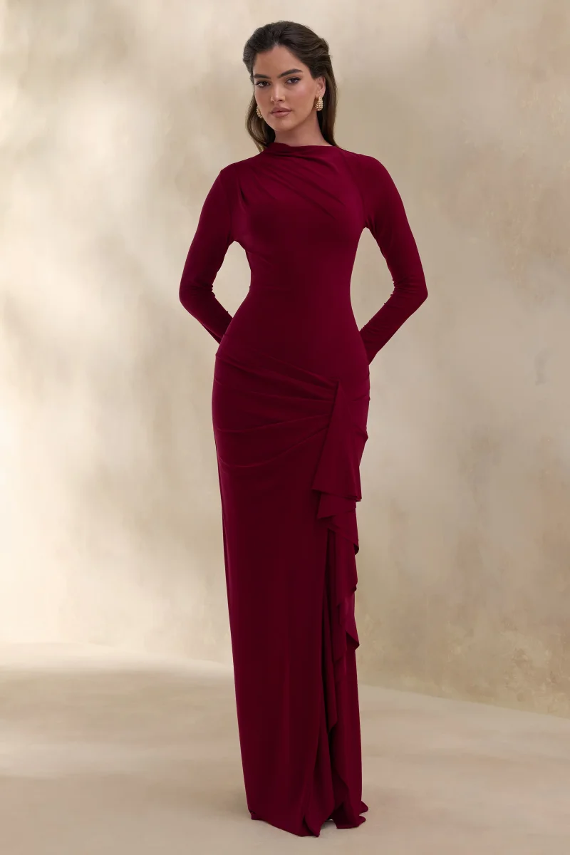 Karessa | Vestido Largo color berry de cuello alto con detalle fruncido y abertura frontal alta - Imagen 5