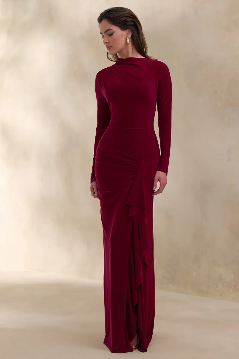 Karessa | Vestido Largo color berry de cuello alto con detalle fruncido y abertura frontal alta - Imagen 6