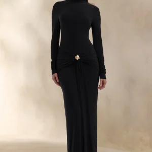Ambrette | Vestido Largo Negro Con Escote Alto, Detalle Dorado Y Fruncidos