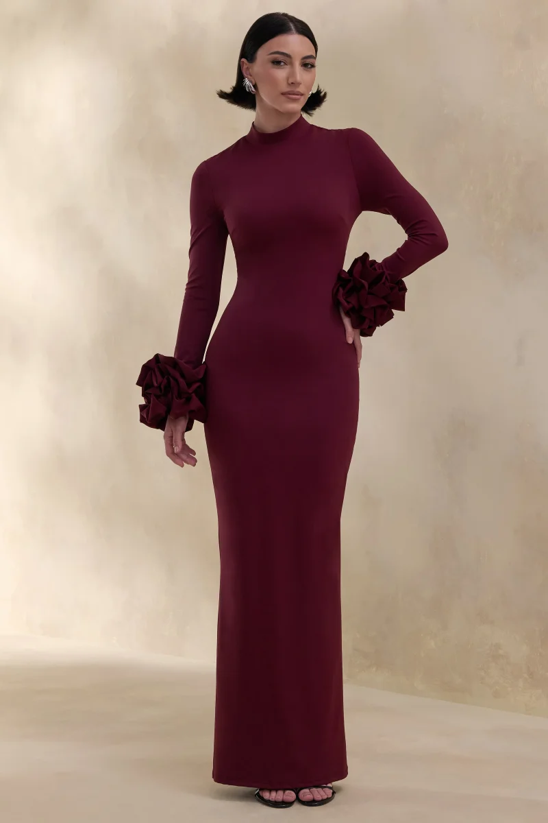 Jaselle | Vestido Largo Ciruela Oscuro Con Escote Alto Y Puños De Satén Con Volantes - Imagen 4