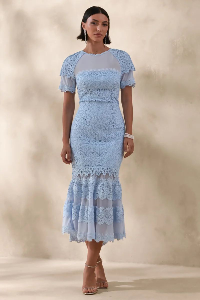 Leanne | Vestido Midi Azul Empolvado Con Detalles De Encaje Y Bajo Sirena - Imagen 5