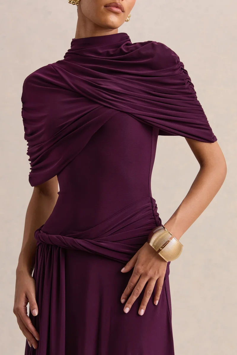 Evelisse | Vestido Largo color ciruela de cuello alto con mangas de capa corta - Imagen 4