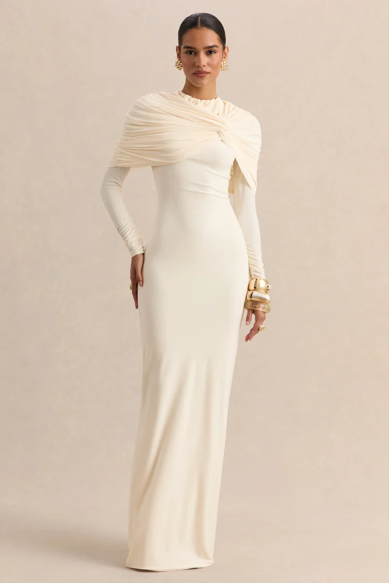 Evessa | Vestido largo de cuello alto en color crema con detalles fruncidos