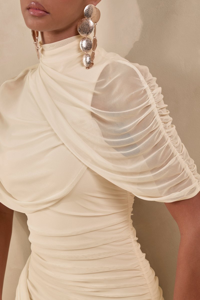 Fleurise | Vestido Midi Crema De Tul Con Cuello Alto, Mangas Capa Cortas Y Fruncidos - Imagen 7