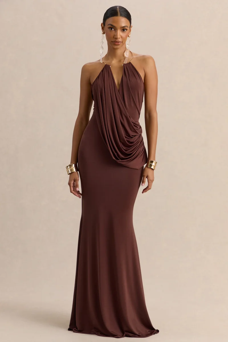 Chanterra | Vestido Largo Marrón de Escote Halter con Detalle Drapeadoing