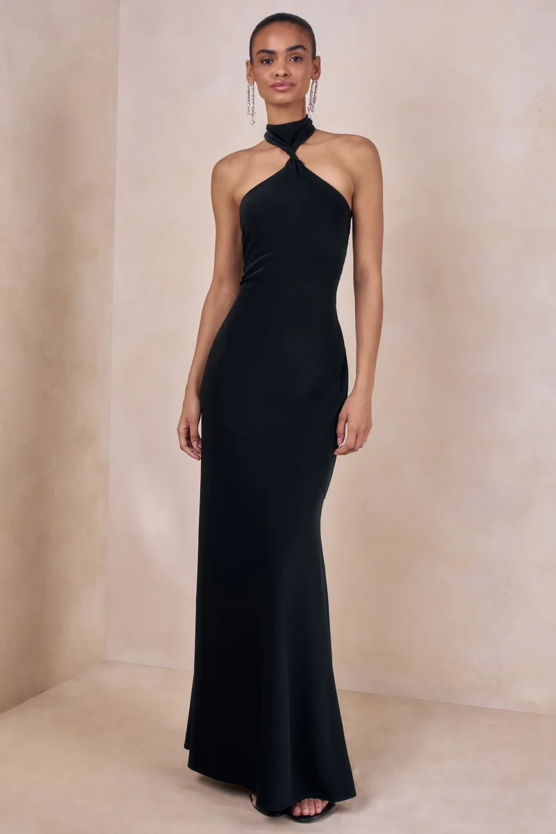 Bellora | Vestido Largo Negro De Satén Con Cuello Halter Y Detalle De Bufanda - Imagen 6
