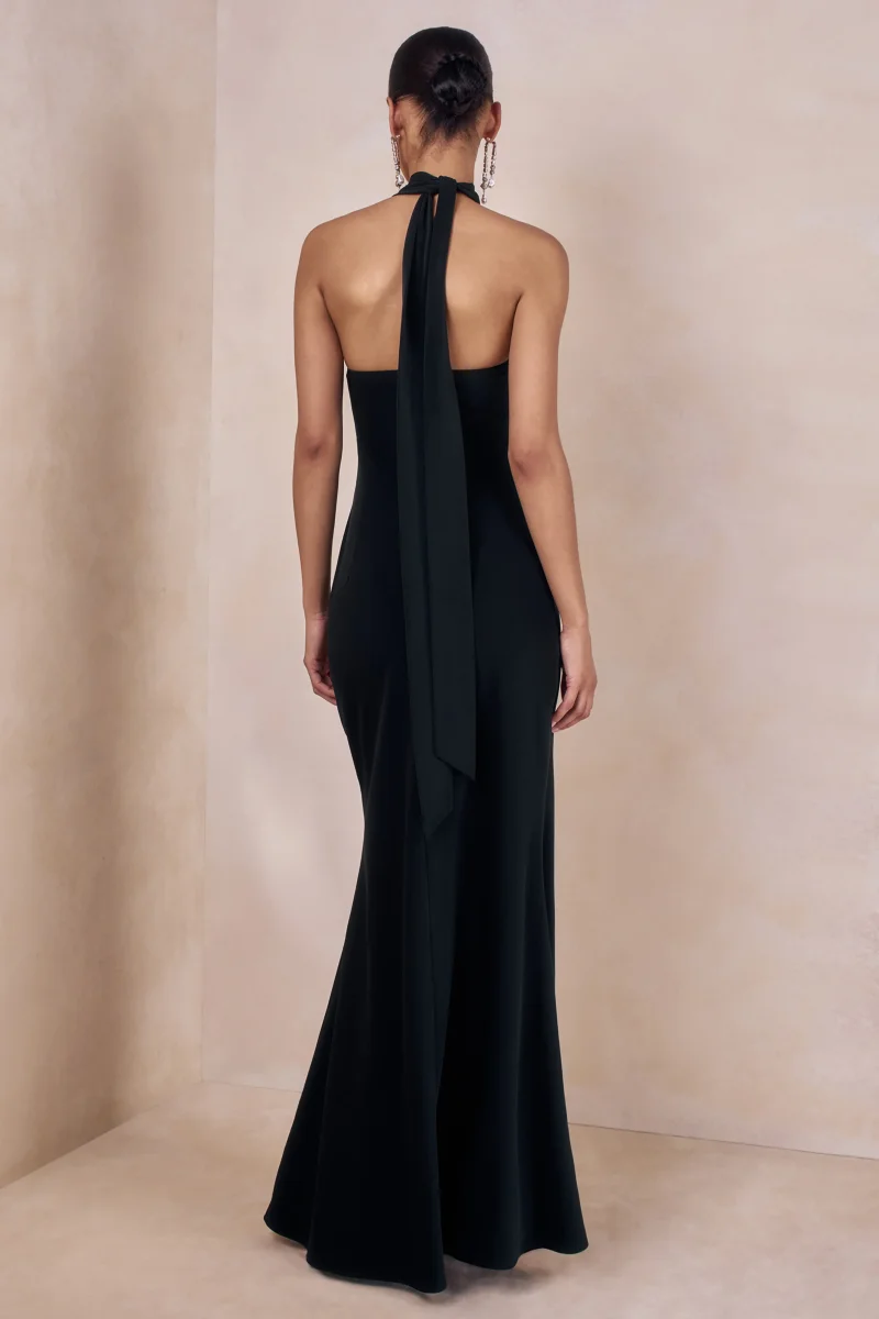 Bellora | Vestido Largo Negro De Satén Con Cuello Halter Y Detalle De Bufanda - Imagen 3